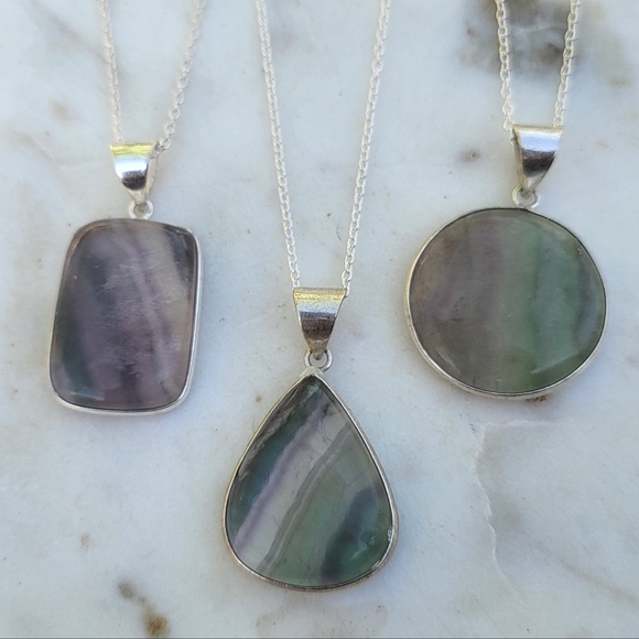 Rainbow Fluorite Crystal Pendant Necklace / 3rd Eye Chakra Cleansing Stone - Picture 2 of 5